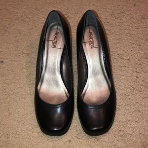 Kenneth Cole Black Wedges